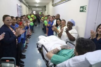 Projeto Pedido Especial celebra alta de paciente após longa internação no Hospital Conde Modesto Leal