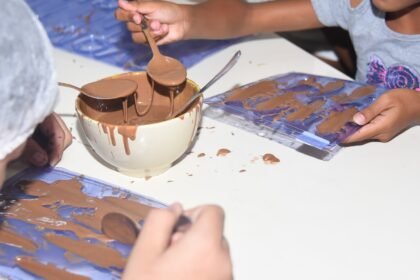 Prefeitura de Maricá promove caça aos ovos com muita diversão para crianças e adolescentes dos abrigos municipais