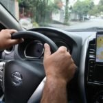Motorista de aplicativo dá lição de moral em adolescente e vídeo viraliza