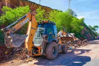 Mutirão de limpeza na Via Light em São João de Meriti remove lixo e aumenta segurança