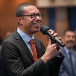Primeiro ato de deputado condenado por transfobia é tentar excluir mulheres trans de banheiros femininos
