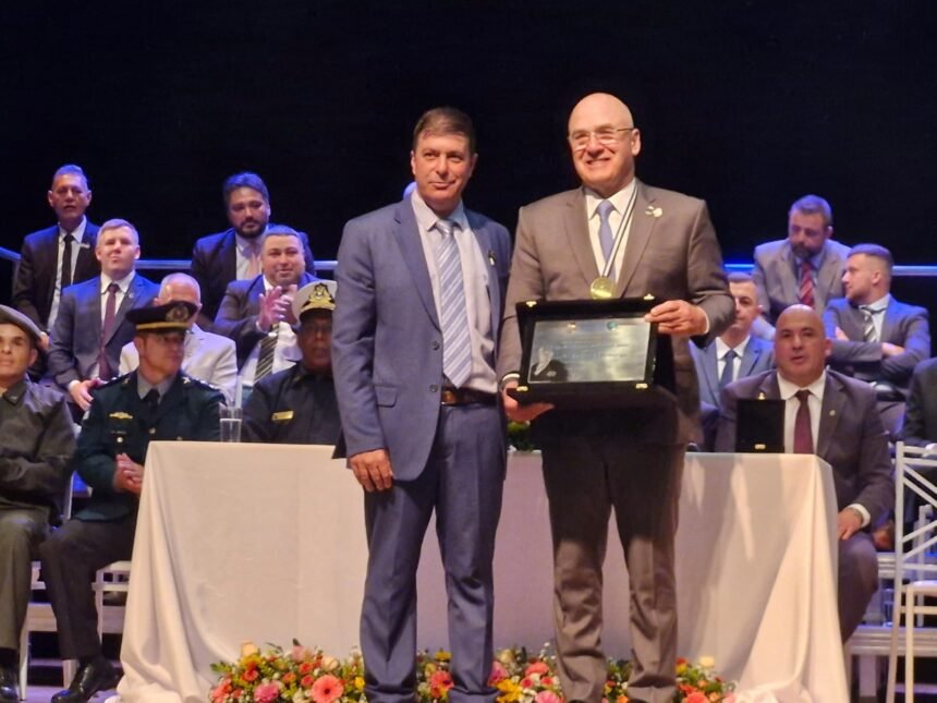 Presidente do Sistema Fecomércio RJ é homenageado em Nova Friburgo