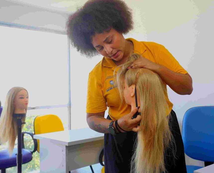 Governo do Estado oferece cursos e amplia oportunidades para jovens