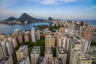 Fim da bagunça nos condomínios: novo Código Civil restringe Airbnb e facilita expulsão de moradores antissociais