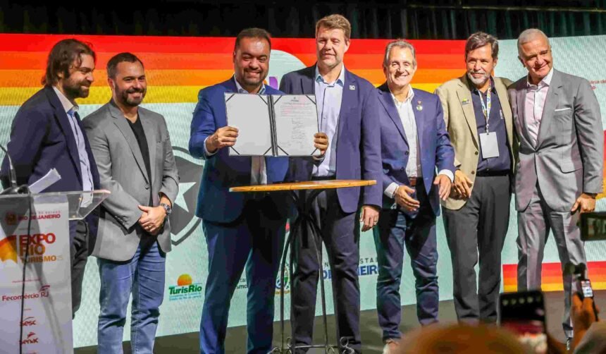 Fifa 2025: Cláudio Castro firma parceria com clubes cariocas para promover o turismo