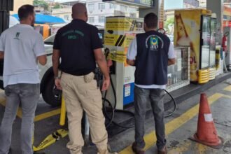 Golpe nos motoristas! Gasolina vendida nos postos chega a ter mais de 80% de álcool