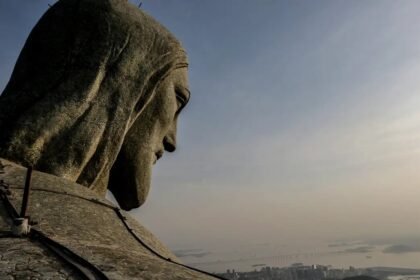 Agora é Lei: Jesus Cristo é nomeado guardião do estado do Rio de Janeiro