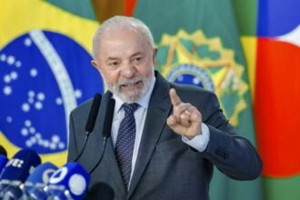 'Escolheu o lado errado!': Lula é acusado de favorecer regimes extremistas ao não sancionar Dia da Amizade Brasil-Israel