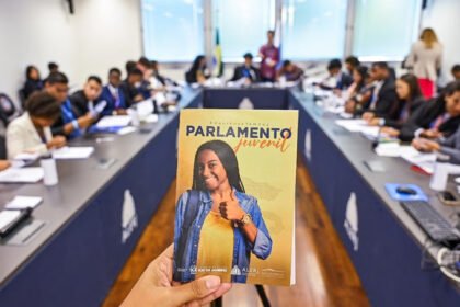 Juventude protagoniza recordes na 16ª edição do Parlamento Juvenil da Alerj