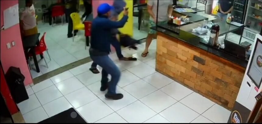 Terror à mesa! Bandidos agridem vítimas durante assalto a restaurante em Maceió