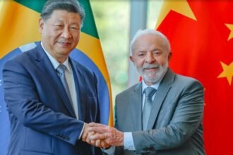 Brasileiros preferem os EUA, mas Lula aposta na China — e o povo paga a conta, revela PoderData