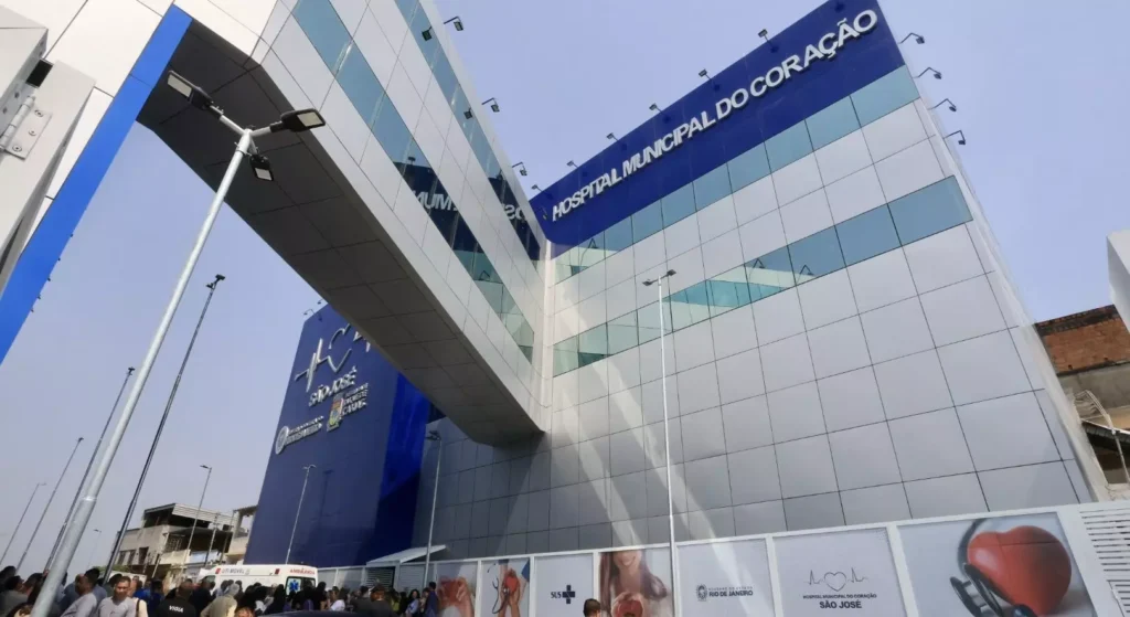 Investimentos históricos na saúde de Duque de Caxias ganham destaque com atuação de deputado Arthur Monteiro