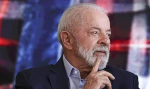 Corrupção, insegurança e elevação nos impostos lideram insatisfação popular no governo Lula, aponta AtlasIntel/Bloomberg