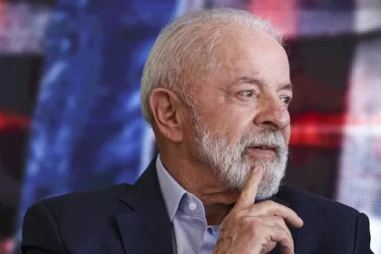 Corrupção, insegurança e elevação nos impostos lideram insatisfação popular no governo Lula, aponta AtlasIntel/Bloomberg