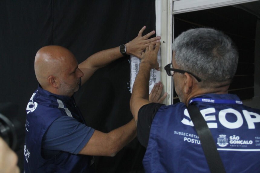 São Gonçalo fecha lojas em operação contra receptação de celulares