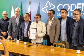 Maricá revoluciona mobilidade com o 'Vermelhinho das Águas' — prefeito Quaquá lidera iniciativa inédita no Brasil