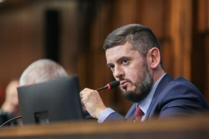 Bacellar reage com veemência a retaliações políticas em Duque de Caxias: 'Nosso mandato tem que ser respeitado'
