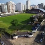 Caio Martins está salvo: deputado garante emenda para barrar leilão do estádio histórico de Niterói