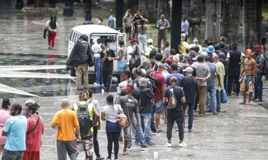 MPF denuncia descaso da prefeitura diante do colapso social nas ruas do Rio: 'Omissão clara', diz procurador