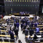 Oposição propõe isenção de IR até R$ 10 mil e pressiona governo por austeridade