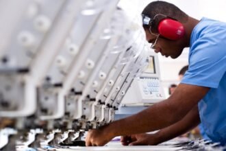 Rio de Janeiro dispara na geração de empregos e se consolida como potência trabalhista no Sudeste