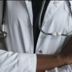 Médicos formados antes de 2004 estão dispensados de apresentar Registro de Qualificação de Especialidade
