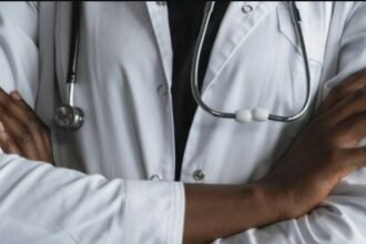 Médicos formados antes de 2004 estão dispensados de apresentar Registro de Qualificação de Especialidade