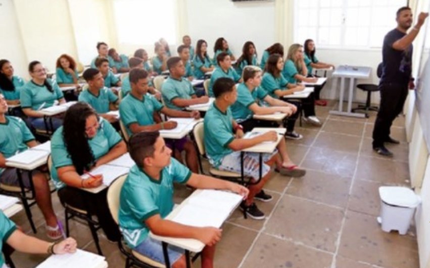Saquarema abre 160 vagas para curso preparatório FAETEC 2026: oportunidade transforma futuro de jovens