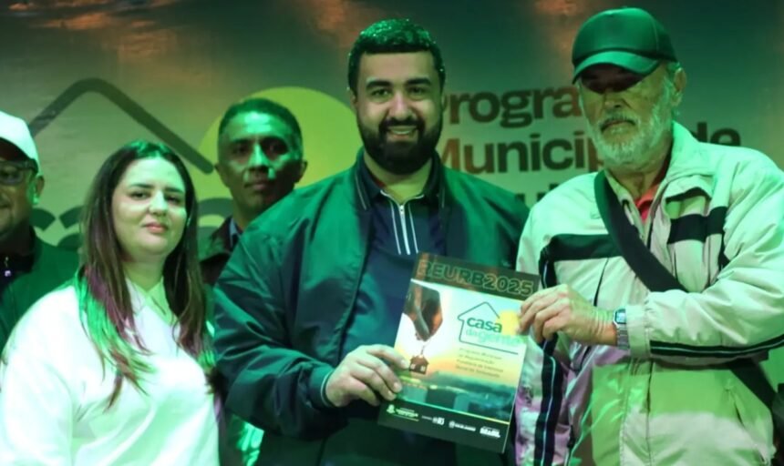 Teresópolis avança na regularização fundiária e entrega RGI a famílias de Santa Cecília