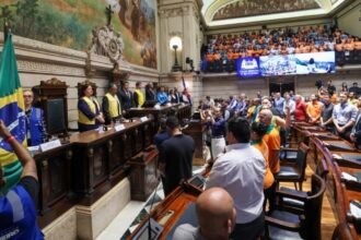 Cinelândia vira palco de mobilização nacional pela PEC que valoriza agentes de saúde