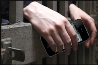 Bloqueadores de celular começam a ser instalados em 30 dias nos presídios do RJ