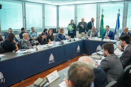 Deputados bolsonaristas defendem leilão de imóveis públicos usados pela militância da esquerda