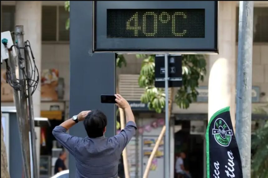 Banheiros, água potável e descanso: Castro sanciona lei que cria refúgios climáticos