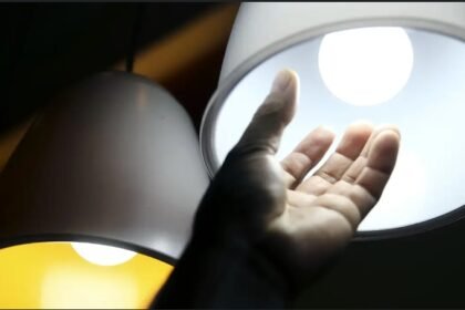Negociação entre empresa dos irmãos Batista e Governo Lula pode impactar tarifa de luz