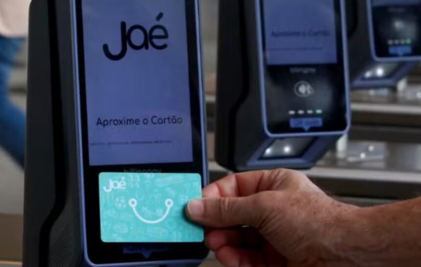 Saldo pago, acesso negado: falhas no cartão Jaé deixam passageiros a pé e geram revolta no Rio