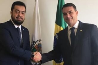 Flávio Bolsonaro lidera com folga e impulsiona chances de Castro ao Senado no RJ, aponta pesquisa Gerp