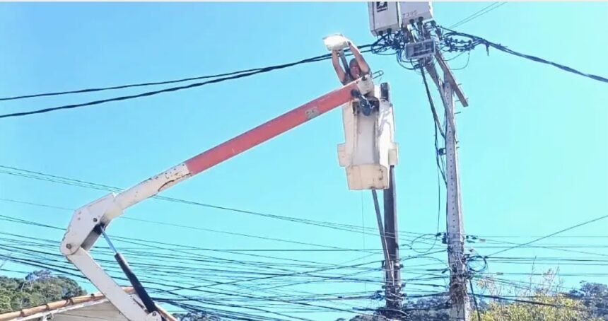 Luz para Teresópolis: Prefeitura intensifica manutenção da iluminação pública em diversos bairros