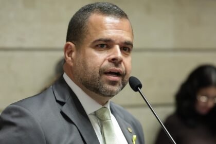 Vereador Poubel lança novo apelido para Lula ao fazer defesa veemente de Bolsonaro