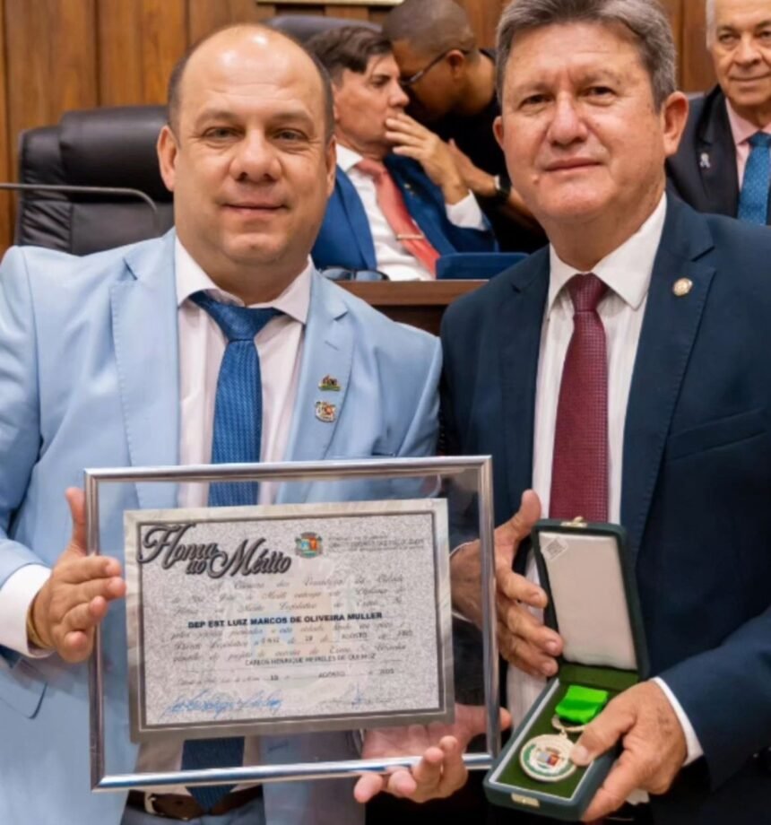Deputado Marcos Muller é homenageado por atuação firme em São João de Meriti