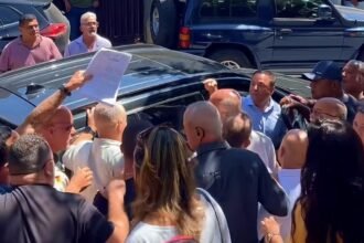 Empurrões e gritos: prefeito de Niterói se descontrola após cobrança de vereador; vídeo