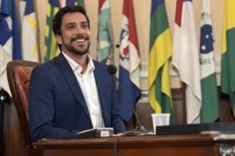 Câmara de Niterói investiga entrega irregular de 140 moções por aliado do prefeito