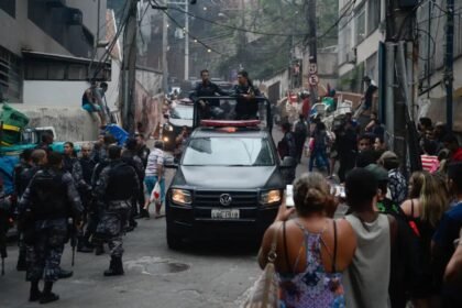 Claudio Castro sanciona 'Pacote de Enfrentamento ao Crime' proposto por Bacellar