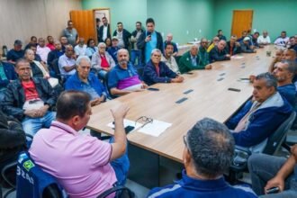 Meriti autoriza uso de picapes por taxistas em medida inédita de modernização urbana