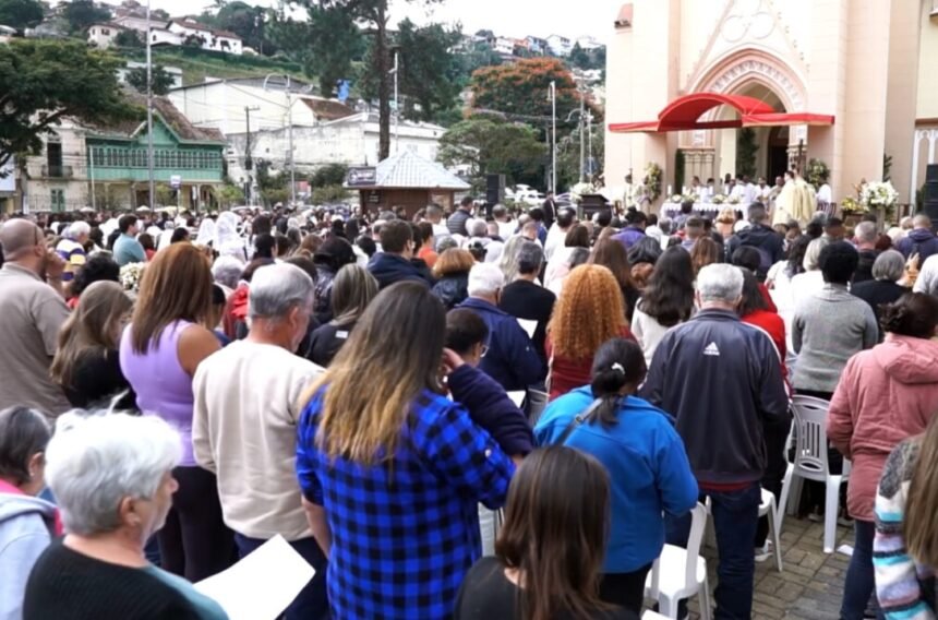 Teresópolis: Procissão de Santa Teresa altera trânsito nesta quarta-feira (15)