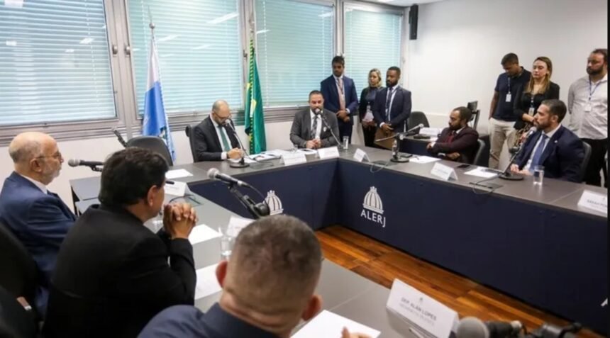 CPI das Câmeras ouve MC Poze hoje sobre caso suspeito de carro roubado