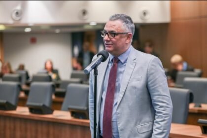 Alerj debate projeto que alerta para os impactos da música na saúde mental e física