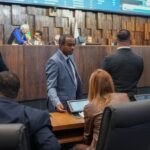 Deputados temem aumento na conta de luz com projeto que proíbe corte de energia em calor extremo