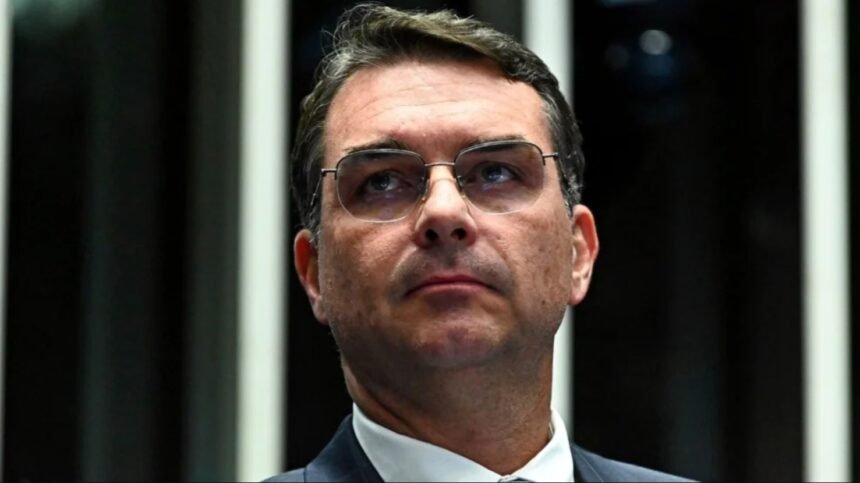 Flávio Bolsonaro acelera pauta de segurança e Senado vota penas mais duras na próxima semana
