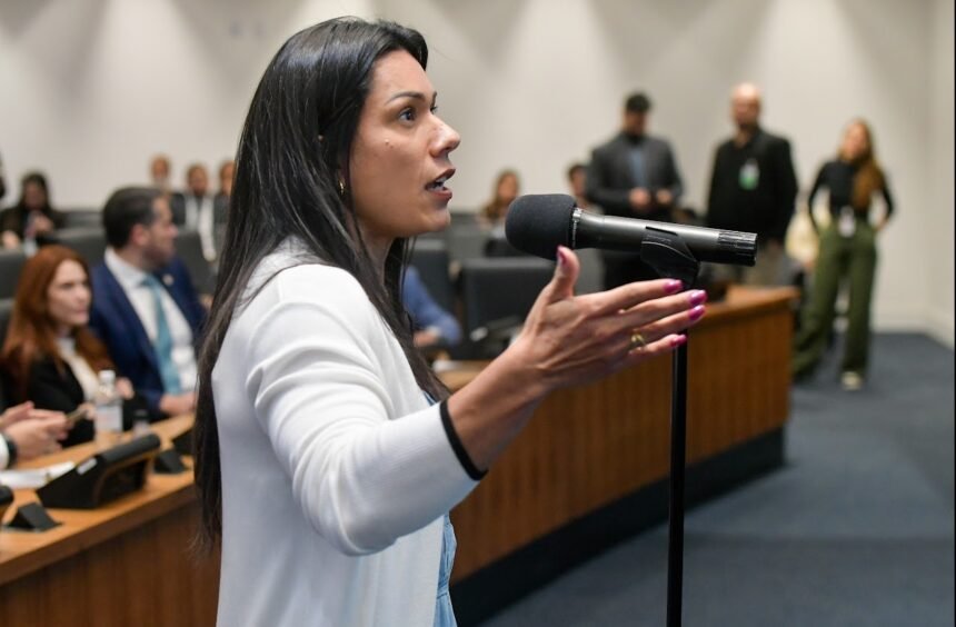 'Não estamos felizes, mas impedimos o estado de parar', dispara Índia Armelau refutando oposição sobre royalties