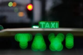 Visto para o crime: máfia dos táxis opera livremente na porta do consulado dos EUA